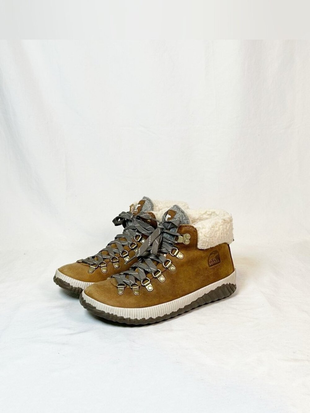 Sorel Out N About Plus Conquest Waterproof Suede Faux Fur Ankle Boots~7.5~